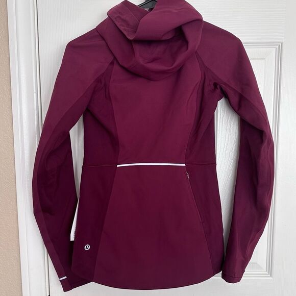 Lululemon Cross Chill Hooded Red Zip Up Waterproof Jacket - Picture 6 of 10